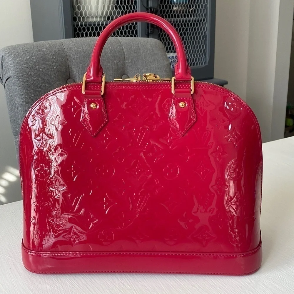 Louis Vuitton Pink Rose Indian Leather Monogram Vernis Alma Bag New Condition